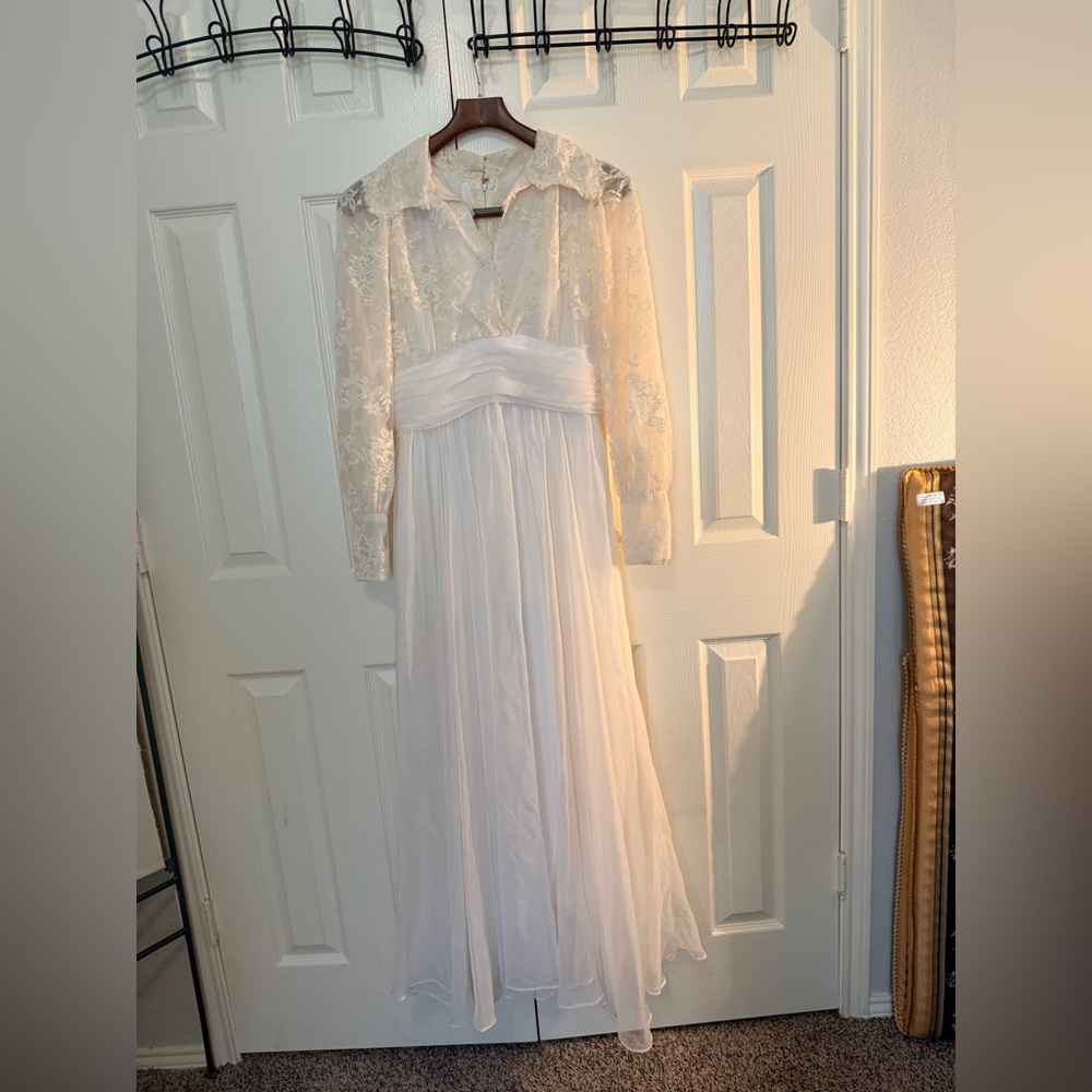 Elegant White Lace Maxi Dress